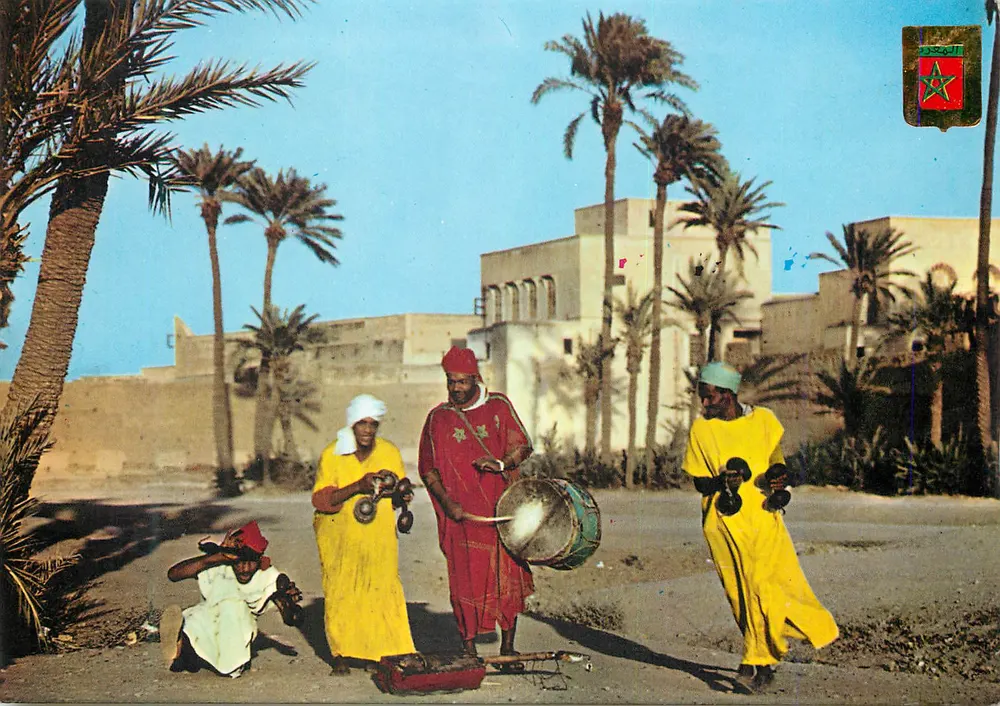 Músicos típicos — Marrocos — Komaroc S.A. - Frente