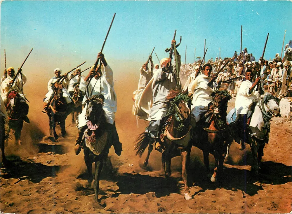 Corrida de cavalos no Marrocos — Cenas e Tipos do Marrocos, série 900-509 - Frente