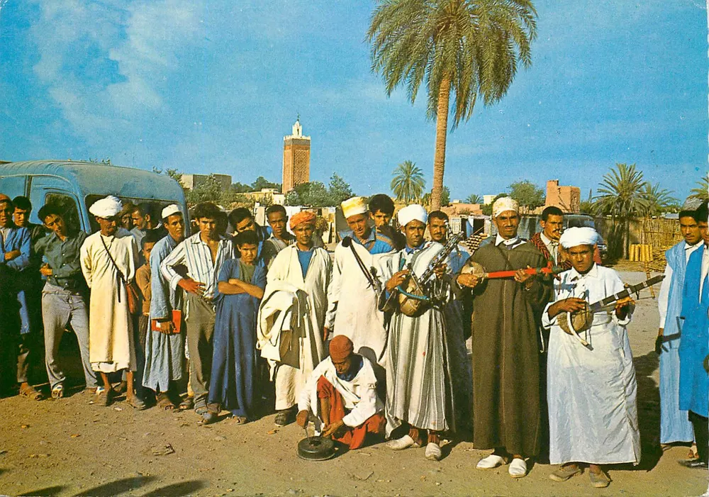 Guitarristas Berberes — Marrocos típico — ITTACHOLOR - Frente
