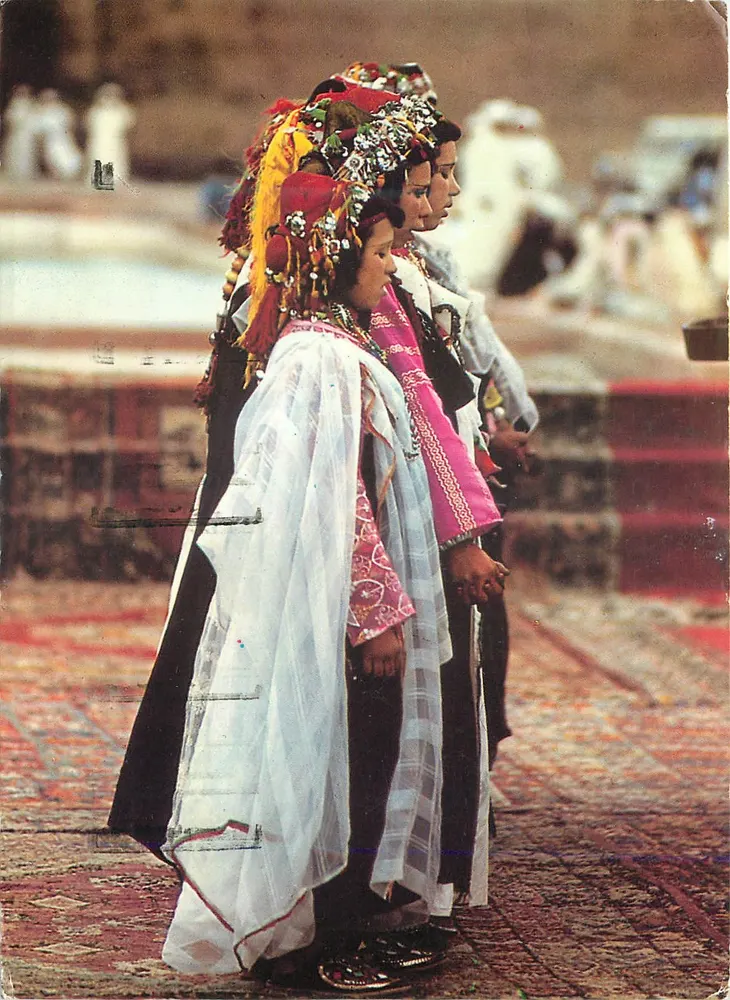 Mulheres berberes em traje tradicional — Marrocos — editor Scènes et Types - Frente