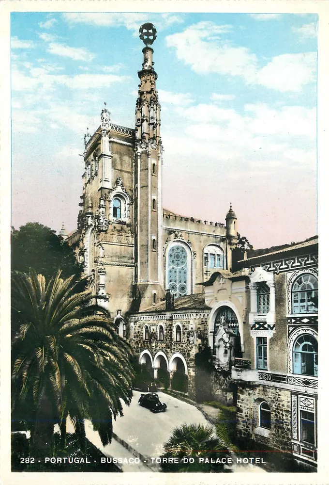 Bussaco — Tower of Palace Hotel — Éd. Alexandre D'Almeida No. 282 - Front