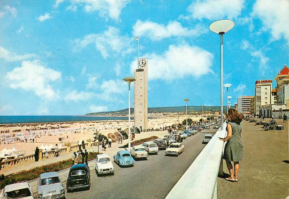 Figueira da Foz, Portugal — Teilansicht der Strandpromenade — Verlag Cidade de Figueira da Foz, n° 490 - Vorderseite