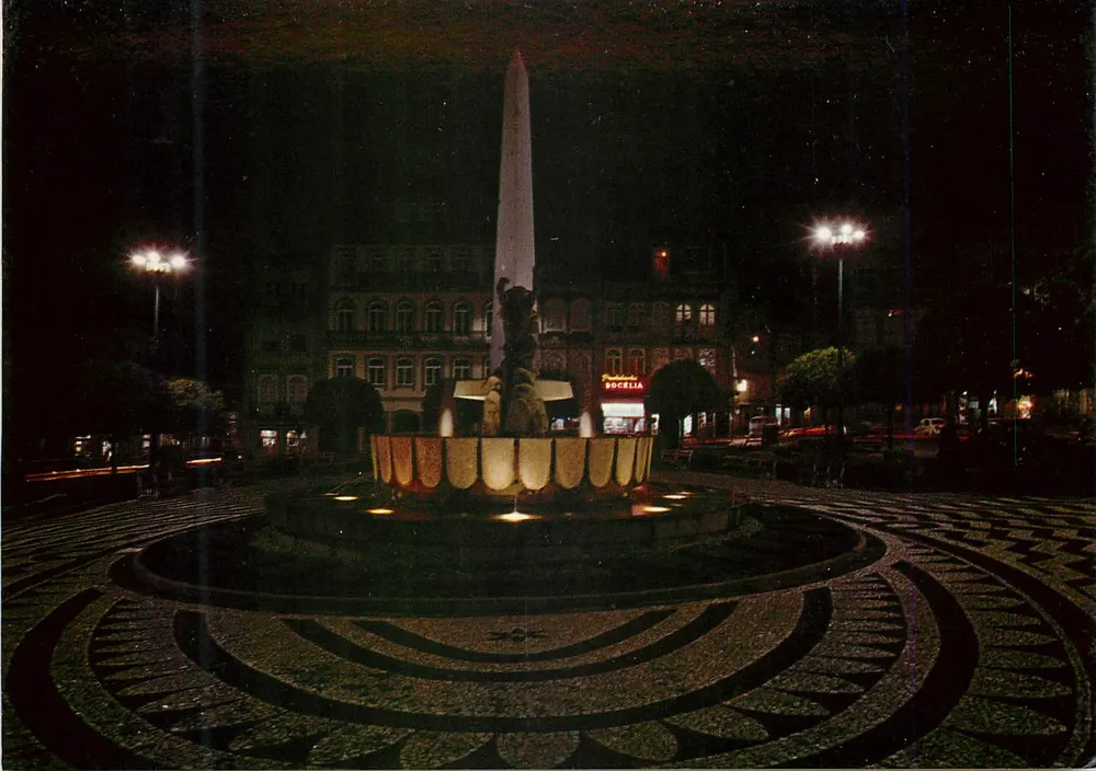 Largo do Toural — Nachtsicht — LIFER-Porto, n° 300 - Vorderseite