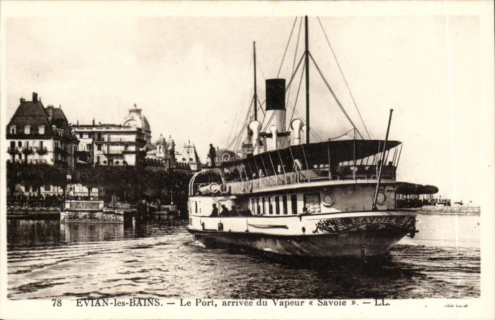 EVIAN-les-BAINS — Le Port, arrivée du Vapeur « Savoie » — LL. - Recto