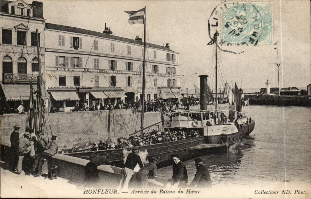 Honfleur — Arrivée du Bateau du Havre — Collections ND. Phot. - Recto