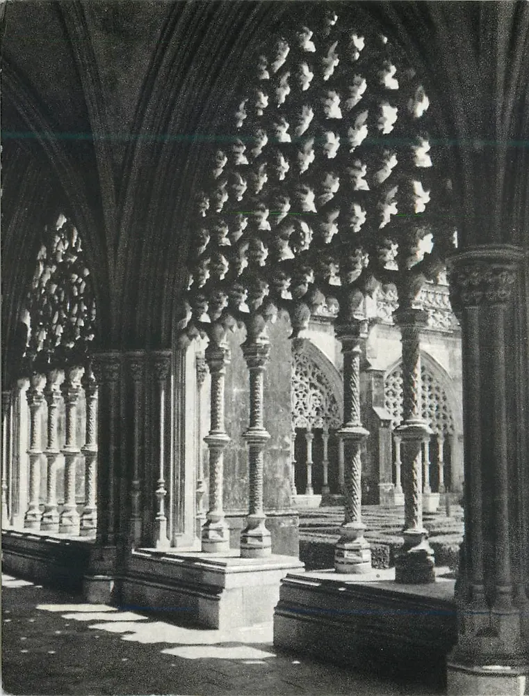 Cloître de Batailha (Portugal) — Foto G. Viollon — N° 305 - Frente