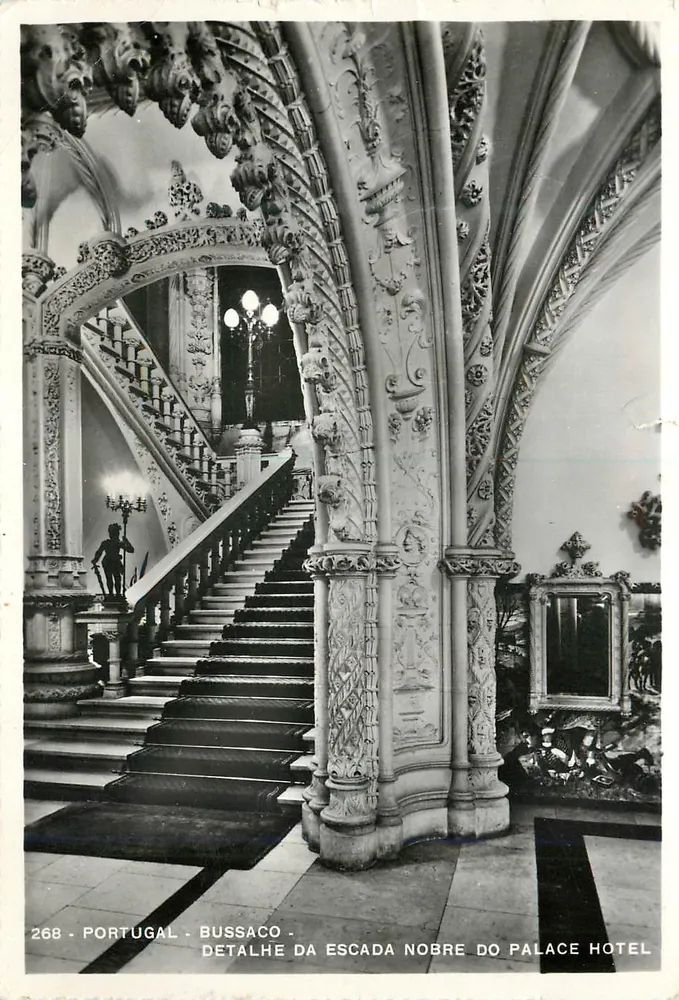 Bussaco — Detail of the noble staircase of the Palace Hotel — Éd. Alexandre D'Almeida - Vorderseite