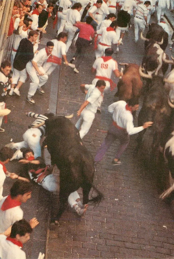 Fiestas de San Fermín — Encierro — Édita Postales Irúná, n° 37 - Vorderseite