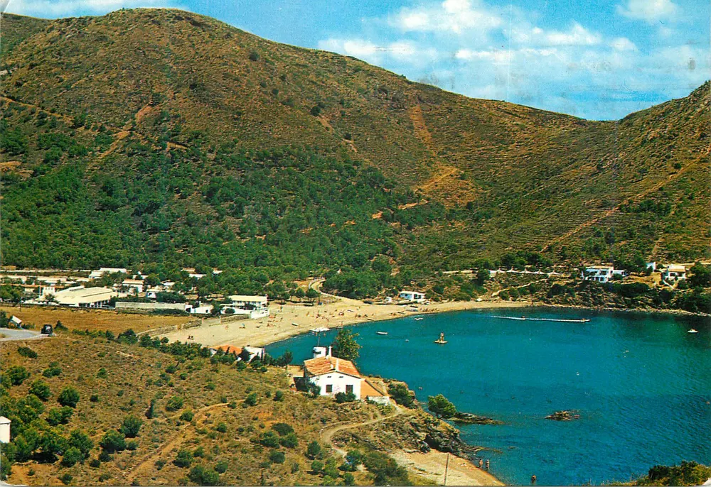 Rosalía (Costa Brava) — vista panorâmica da baía e do vilarejo — editor García Garrabilla - Frente