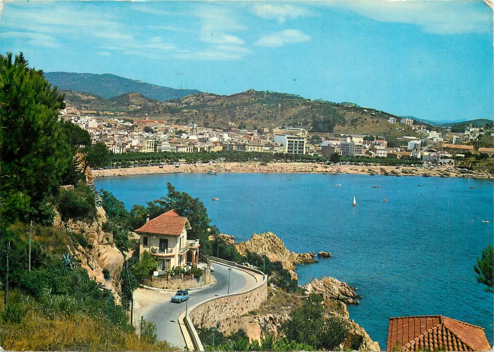 San Felíu de Guíxols — Costa Brava — éditeur N° 2760 - Recto