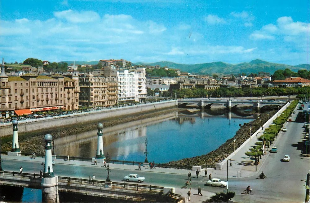 San Sebastián — Ponts du Kursaal et Ste. Catherine — Fotocolor Galarza, N° 64 - Recto
