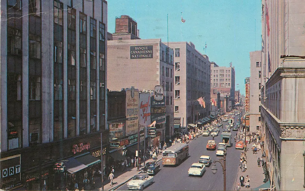 Montréal — Rue Sainte-Catherine — Éditeur : Benjamin News Co., Inc. - Frente