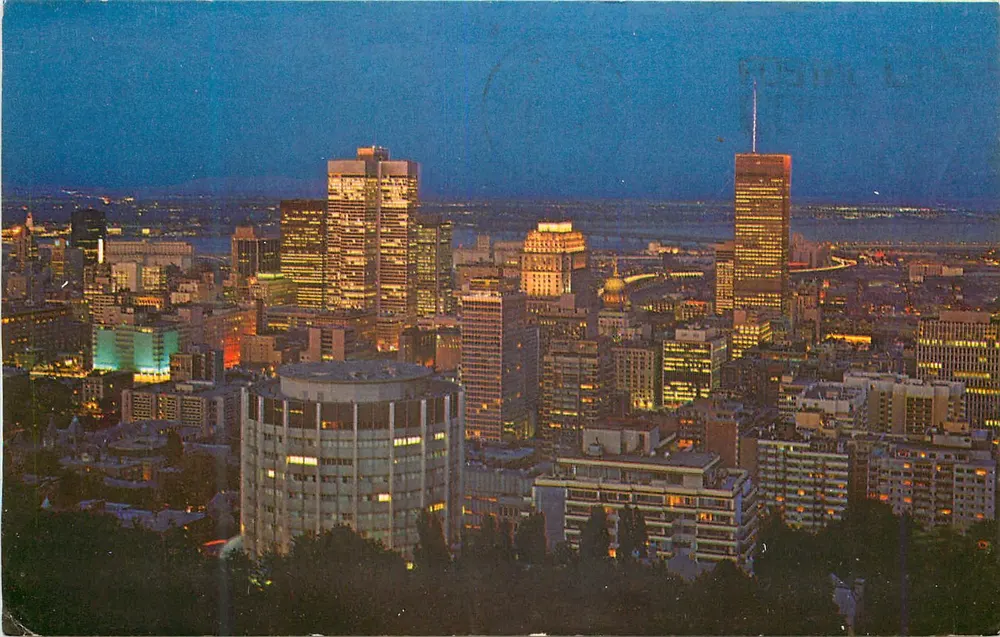 Montréal, Québec, Canada — Vista notturna dal Mont-Royal — Foto: Marty Sheffer - Recto