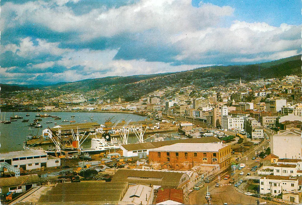 Port de Valparaíso — vue aérienne — Éd. Grota, n° P. 2000/24 - Recto