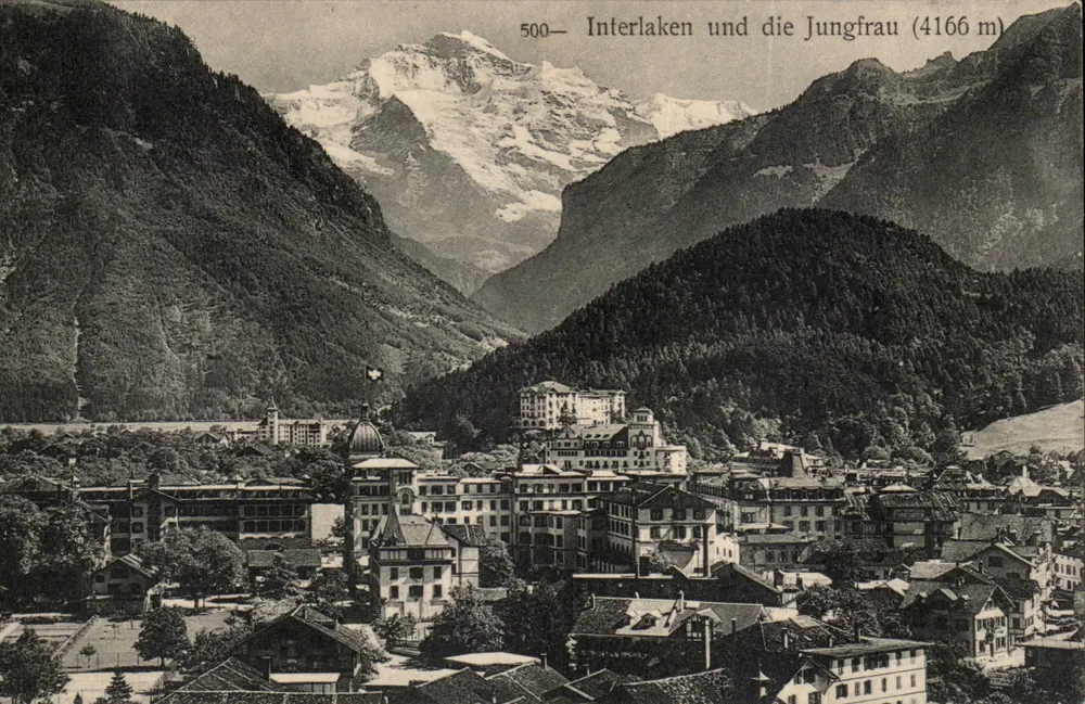 Interlaken und die Jungfrau (4166 m) — Panoramablick — unbekannter Verleger, Seriennummer 500 - Vorderseite