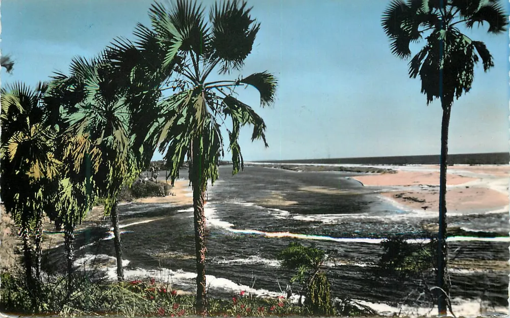View of the Atlantic Ocean — AfriColor No. 908 — Publisher AfriColor, Paris - Front