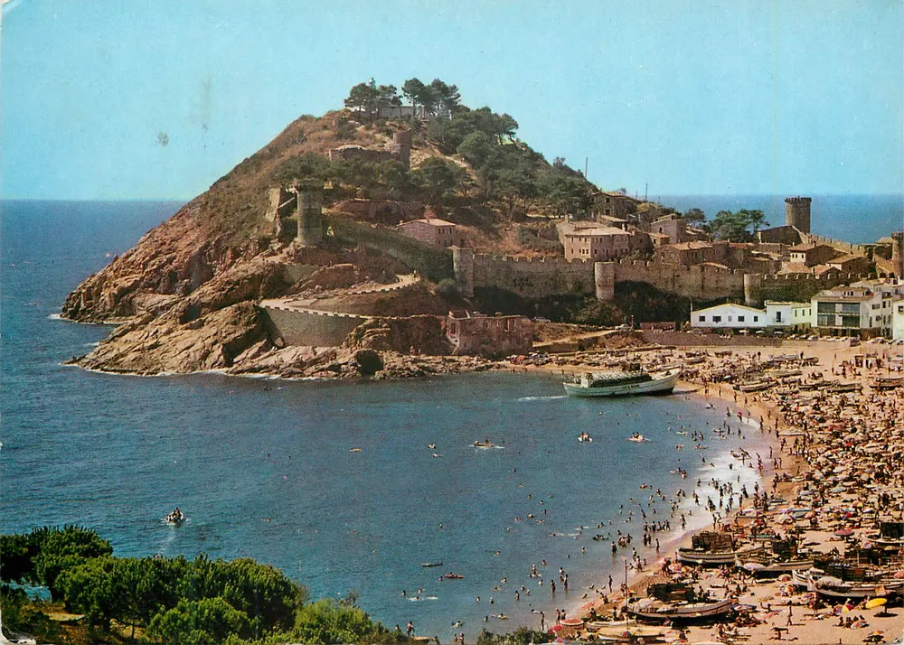 Tossa de Mar — Die « Vila Vella » und Strand — Serie II - N° 2750 - Vorderseite