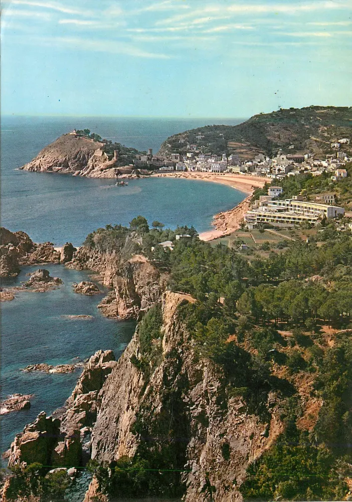 Tossa (Costa Brava) N°9 — La costa e il paese — Fotografo M. Fabregas - Recto