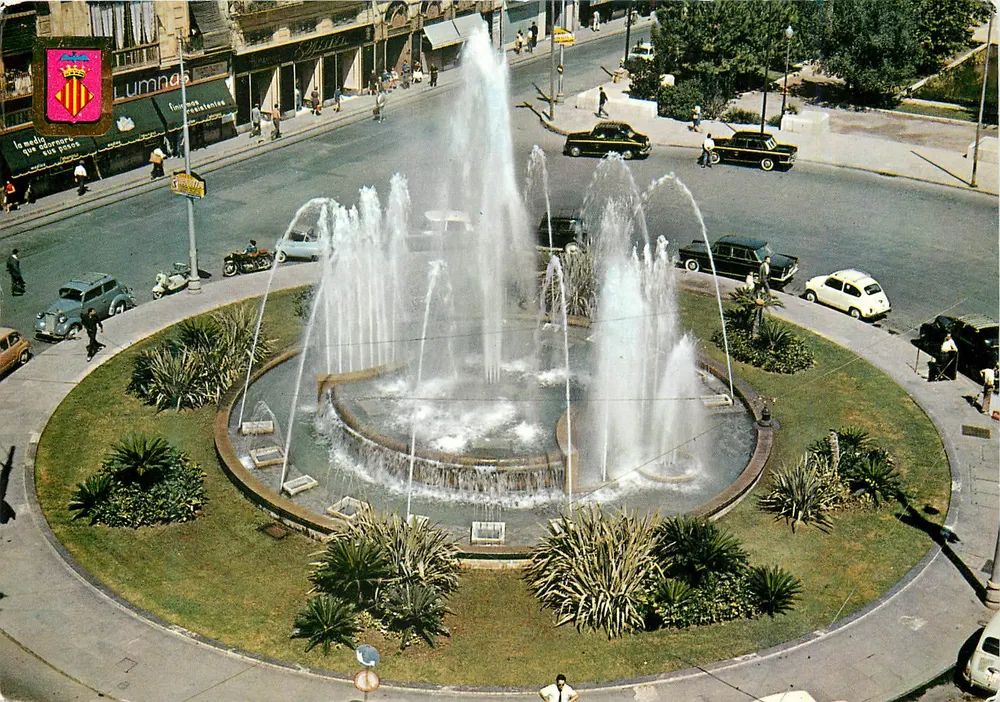 Fontaine de la Reine — Place de la Reine — Editions Casanovas, n° 860 - Vorderseite