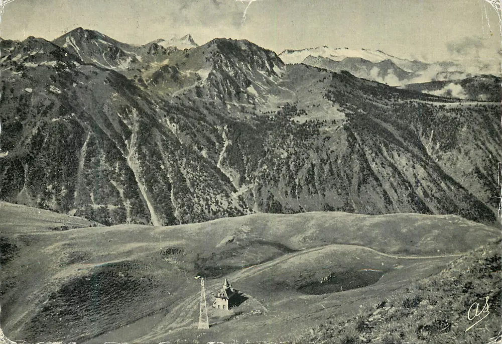 Puerto de la Bonaigua — panorama du col (2.072 m.) et Monts Malditos (3.404 m.) — Imprenta Elzeviriana y Librería Camí, S.A. - 1938 - Recto