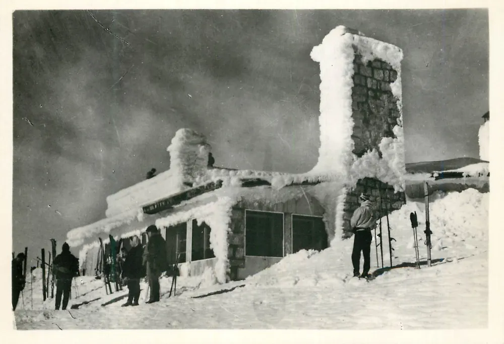 Porto de Navacerrada — 1.860 m — editor Guarramillas, Madrid - Frente