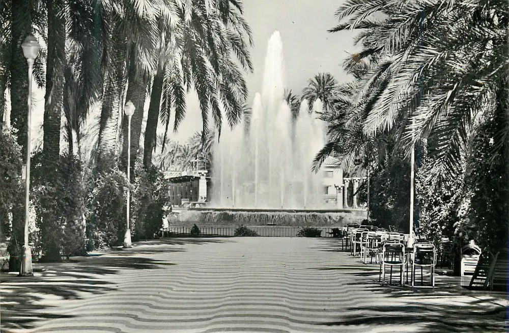 Alicante — Explanada y Fuente — Taller A. Zerkowt-Z - Frente
