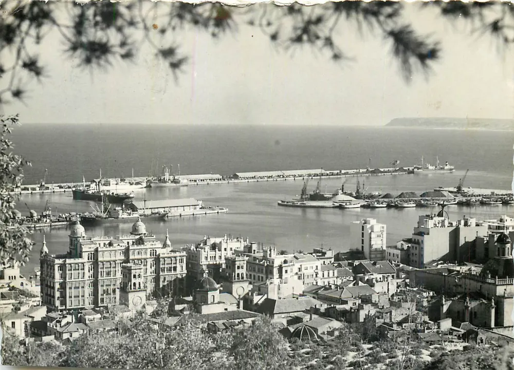 Alicante — Vista parcial do porto — Edições JUQUEMO, N° 762 - Frente