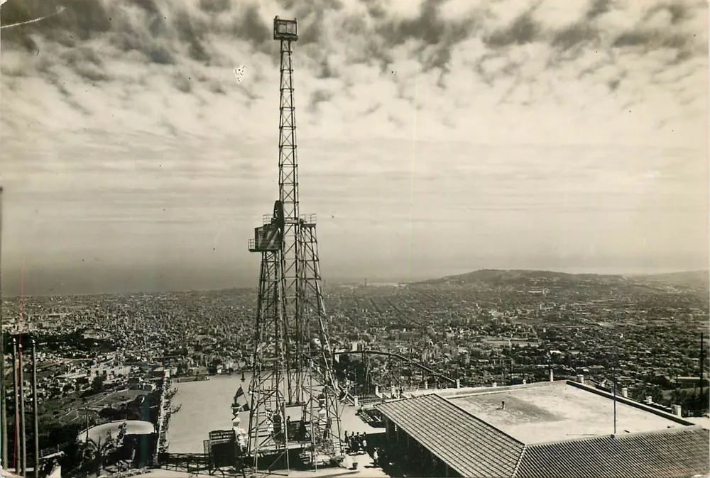 Tibidabo - Atalaya — Teilansicht der Stadt — Verlag A. Parega, Serie 38 - Vorderseite