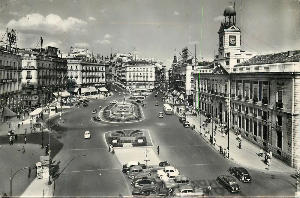 Madrid — Puerta del Sol — editor Heliot Pia Artística Española, n° 2287 - Frente