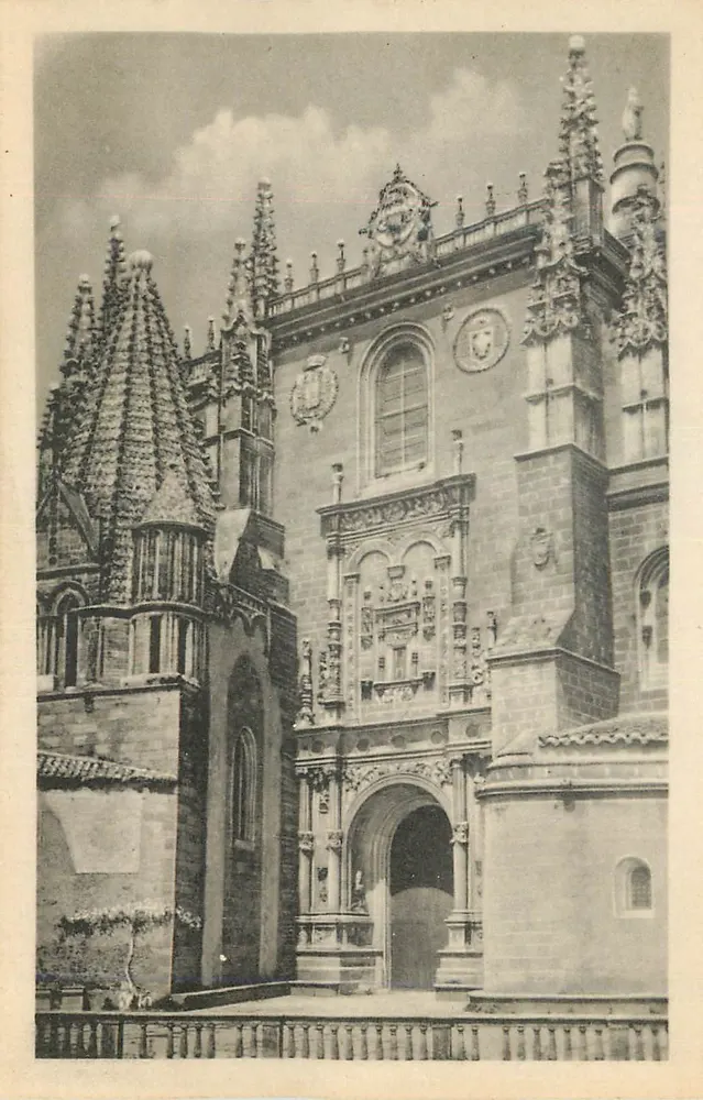 Sint-Catharina-kathedraal van Plasencia — Deur van Alfonse VIII — Hotel Alfonso VIII Plasencia (Caceres) - Voorkant