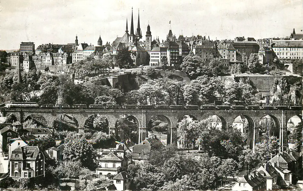 Luxemburgo — Panorama — E.A. Schaack - Frente