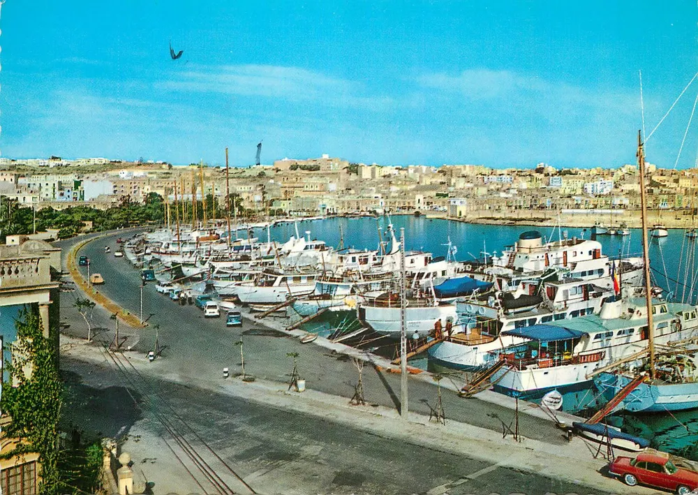 Porto di Ta' Xbiex — Malta — editore Malta Import & Export House, n° 783.32 - Recto