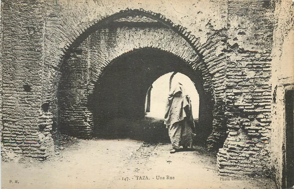 ताजा - एक सड़क - फोटो गिएब्राप, संख्या 147 - आगे