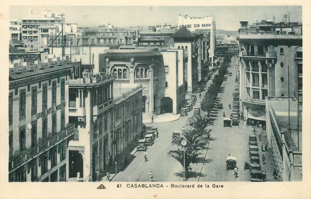 Casablanca - Boulevard de la Gare — vista urbana com Grand Hôtel Moderne e Grand Bon Marché — editor CPAPHIL - Frente