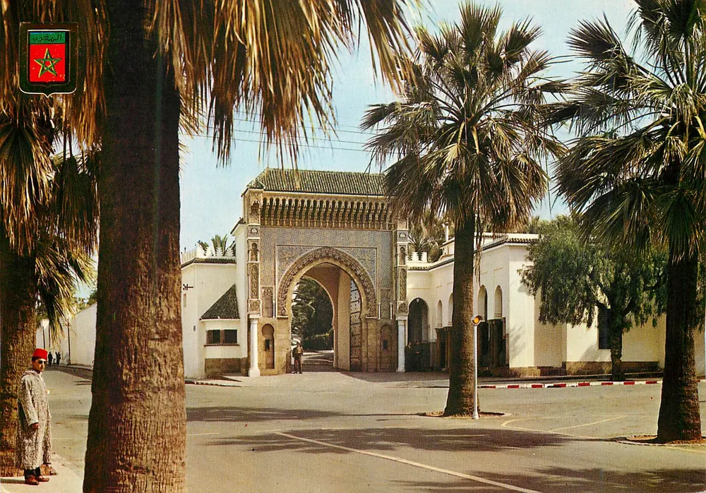 Porta do Palácio Real — Marrakech — Edições Postais Oro, n°34 - Frente