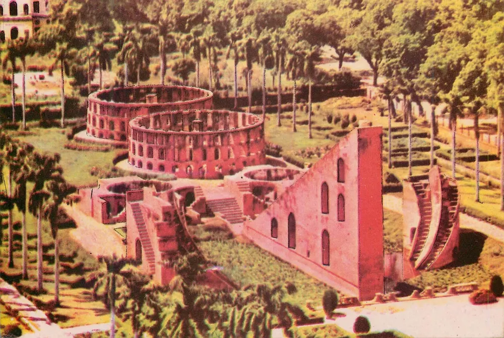 जंतर मंतर — खगोलीय प्रेक्षण शाला — जंतर मंतर, नई दिल्ली - आगे