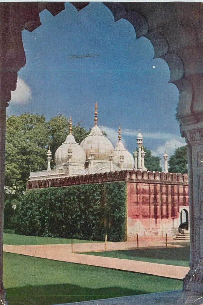 मोती मस्जिद, लाल किला, दिल्ली — भारत के जनता संचार और पर्यटन मंत्रालय द्वारा उत्पादित, संख्या 10.000 - आगे
