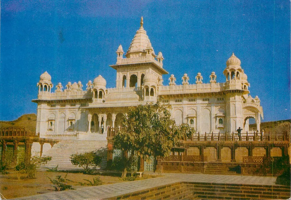जसवंत स्मारक, जोधपुर — जोधपुर, भारत — फोटो: डौलत सिंह, संख्या 200 - आगे