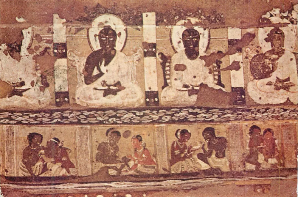 Cave 17 — Ajanta Caves — Maharastra, India — Geproduceerd door de Corporation van Toeristische Ontwikkeling - Voorkant