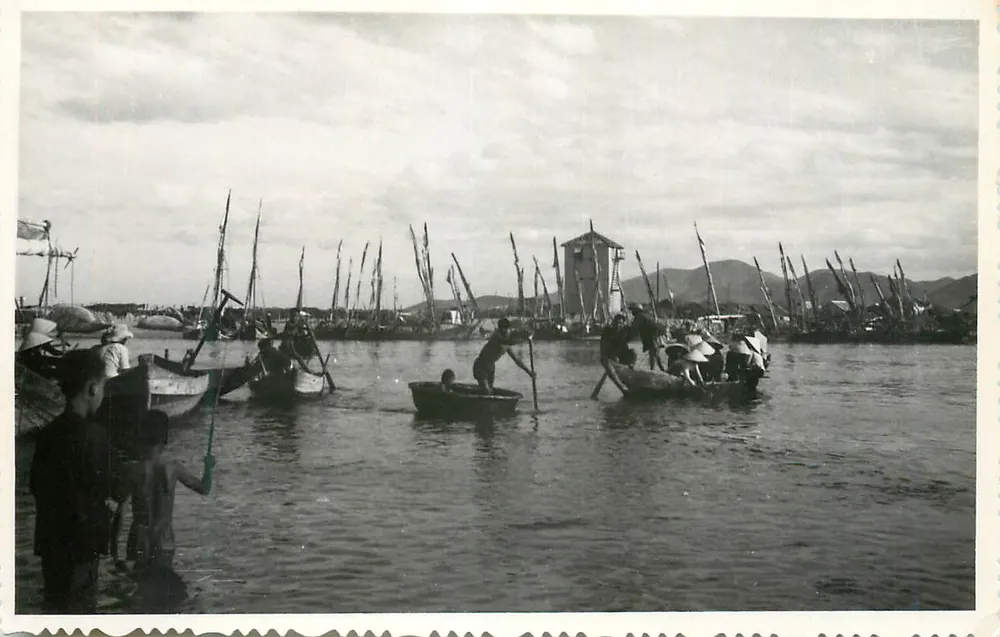 Festa fluvial em Bili — Editor: Papier Pottière, n° I - Frente