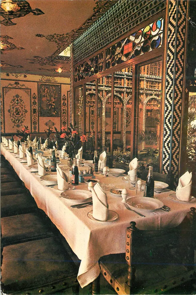 Jadalnia restauracji Shahrzad — Isfahan, Iran — wydawca nieznany, numer seryjny nie widoczny - Awers