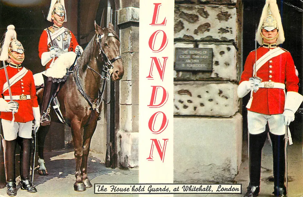Les Gardes du Palais, à Whitehall, Londres — Young's Photo Reproductions, n° LD 308 - Recto