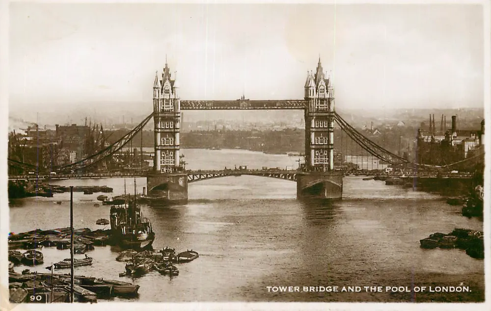 Tower Bridge et le Pool of London — Excel Series, n°90 - Recto
