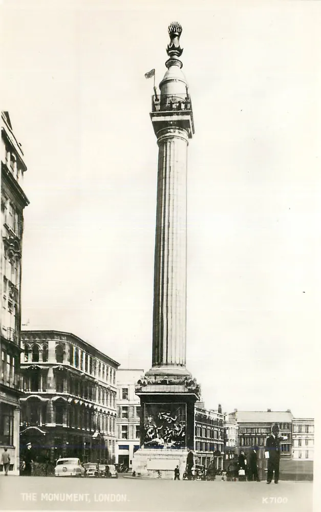 O Monumento, Londres — vista da coluna dórica — Valentine's & Sons, Ltd. n° K.7100 - Frente