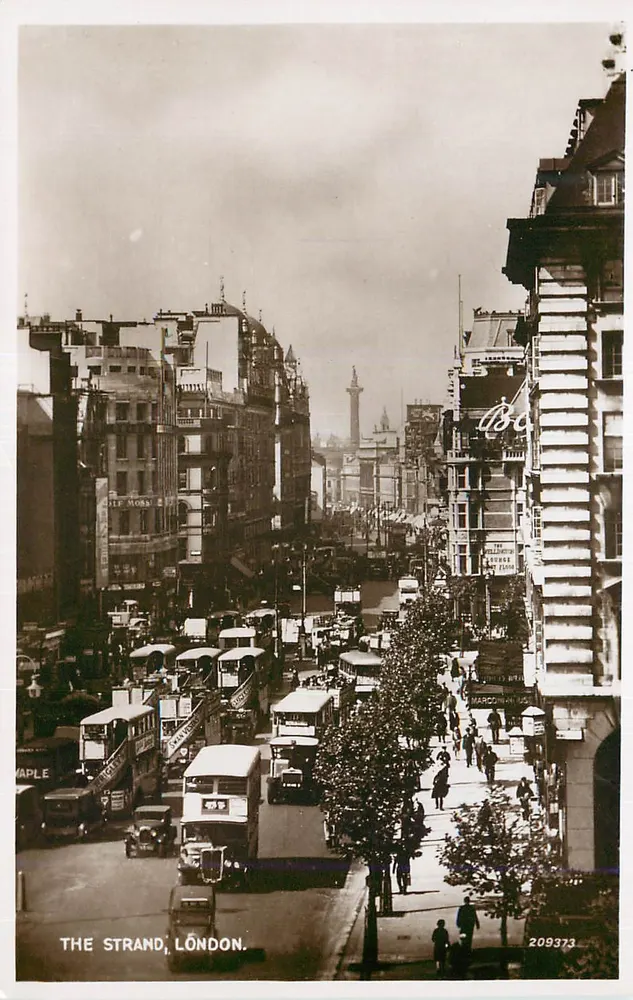 The Strand, Londres — vista animada com ônibus e monumentos — Valentine's Postcard n°209373 - Frente