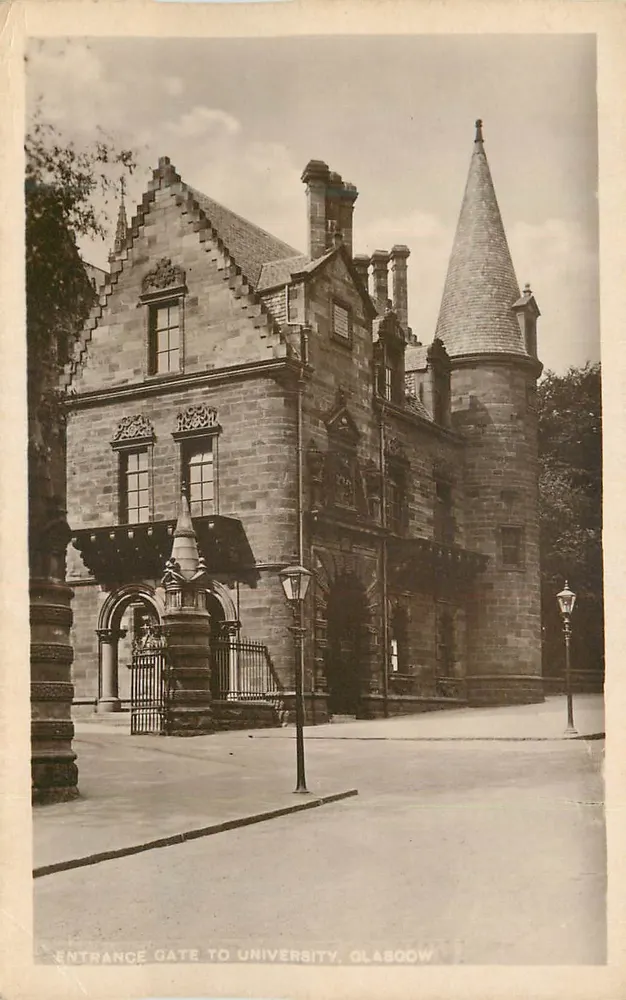 Ingresso al portone dell'università, Glasgow — editore non visibile, numero di serie non visibile - Recto