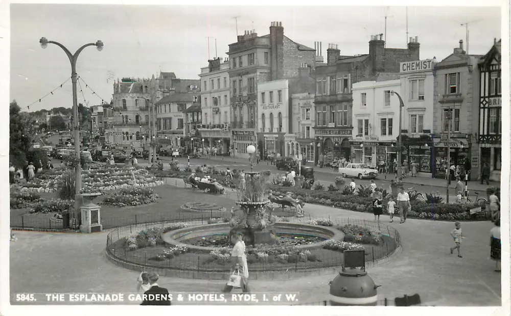 The Esplanade Gardens & Hotels, Ryde, I. of W. — Real Photo Postcard by Night's - Recto