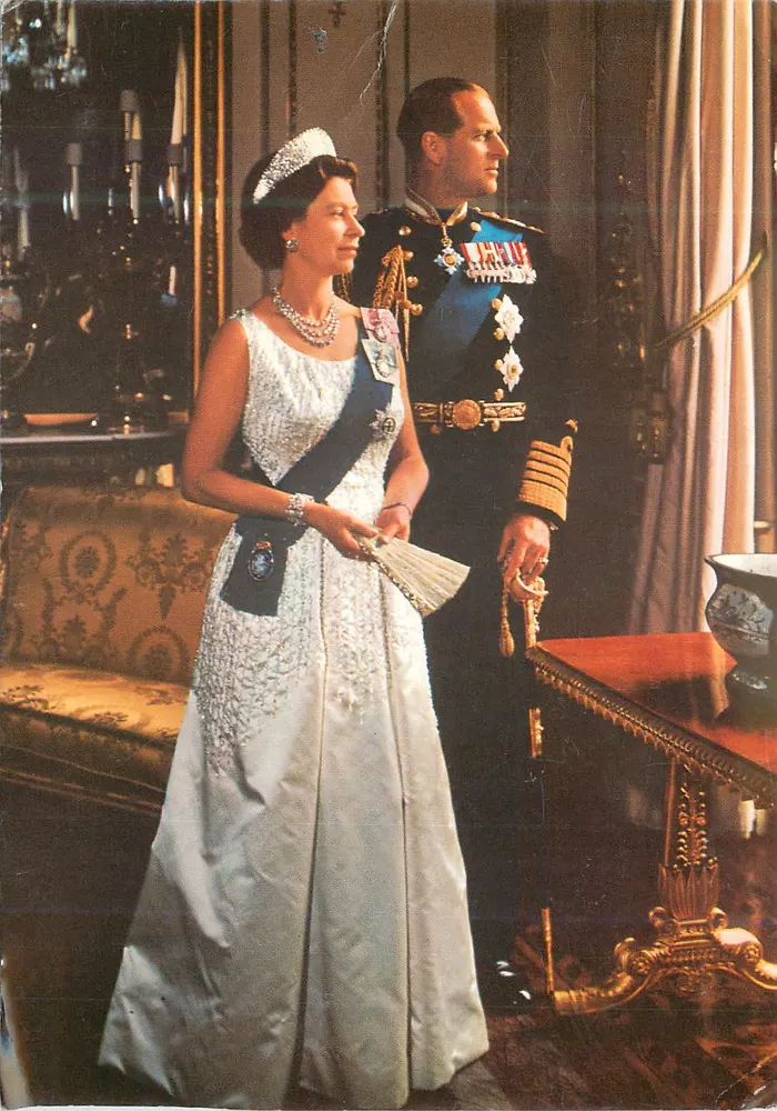 La Reine et le Duc d'Édimbourg — Photographie par Karsh d'Ottawa — Pitkin Pictorial Postcards - Vorderseite
