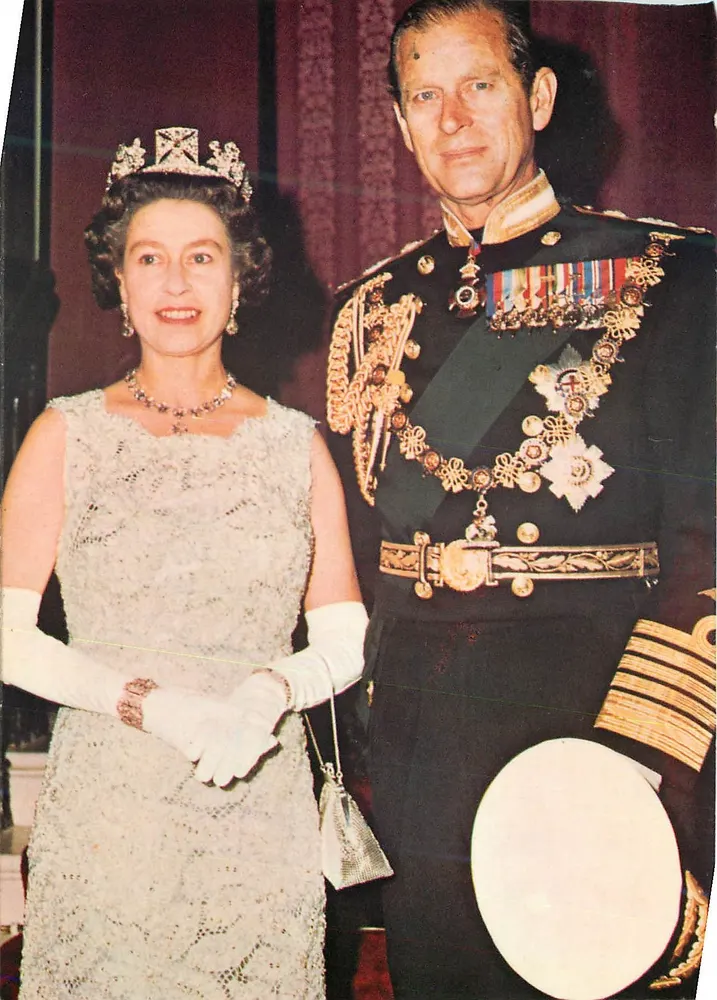 Königin Elizabeth und Prinz Philip — ihre Silberhochzeit im November 1972 — Verlag BIG BEN, Poitiers - Vorderseite