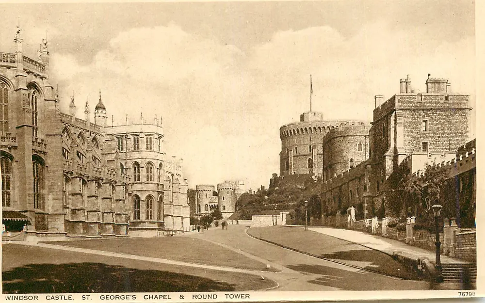 Castelo de Windsor, Capela de São Jorge e Torre Redonda — 76798 - Frente